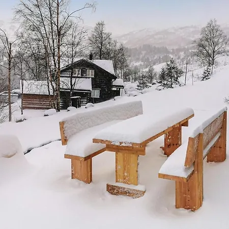 Awesome In W/ Wifi And 5 Bedrooms Saudasjøen